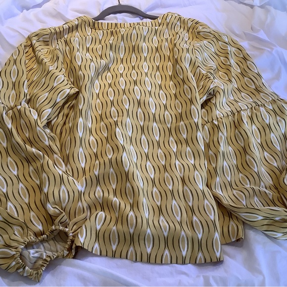 Never worn! - Picture 2 of 4